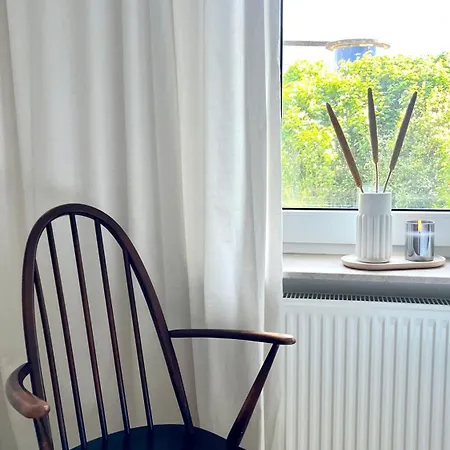 Apartament Lage, Familienfreundlich Mit Garten & Parkplatz - Bis Zu 6 Pers - Family & Friends *