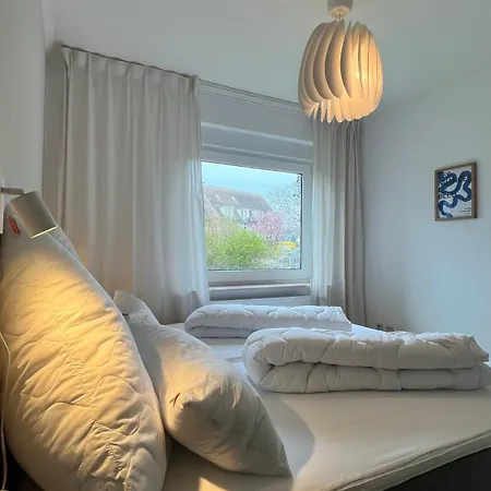 Lage, Familienfreundlich Mit Garten & Parkplatz - Bis Zu 6 Pers - Family & Friends * Grömitz